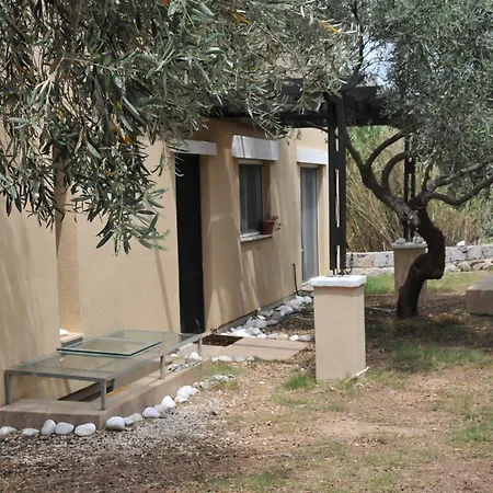 Melolia Estate *